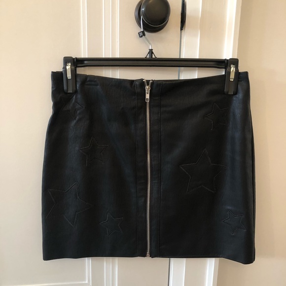 Faux leather mini skirt - Picture 3 of 5
